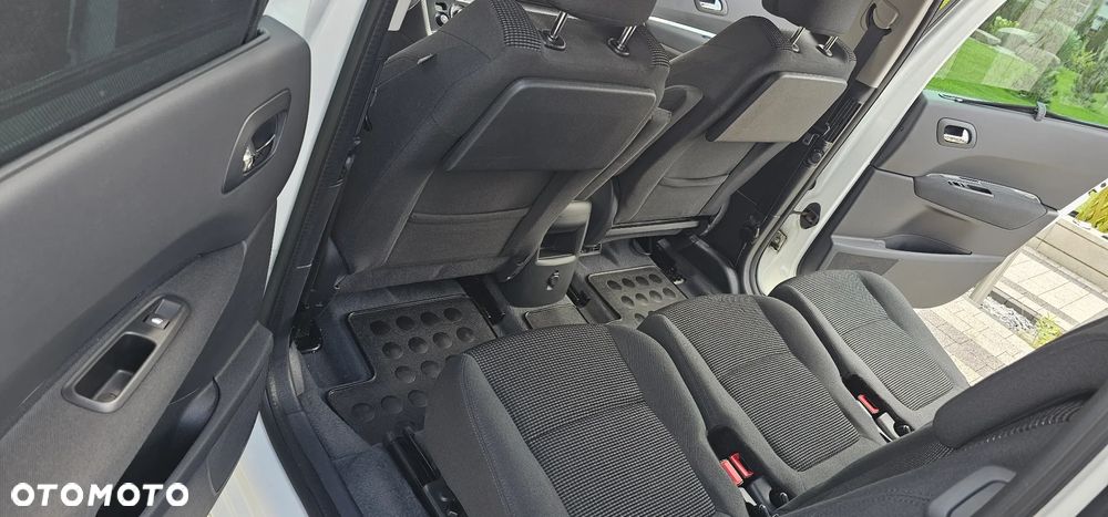 Peugeot 5008 1.6 HDi Active 7os - 6