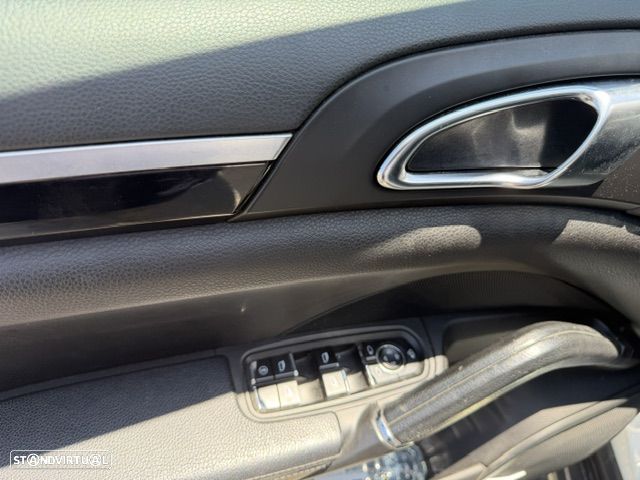 Porsche Cayenne Tiptronic S - 16