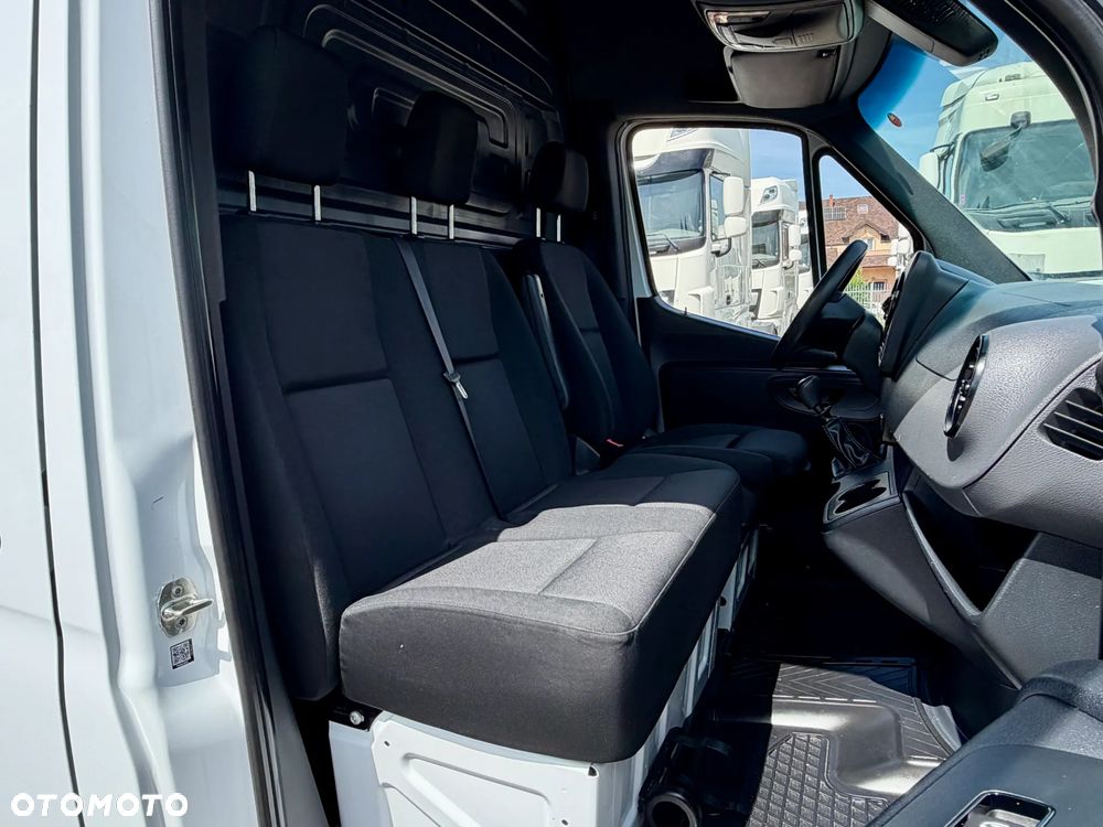 Mercedes-Benz SPRINTER LONG / SALON POLSKA / NISKI PRZEBIEG / MANUAL / ROCZNA GWARANCJA / LEASING / KREDYT - 13