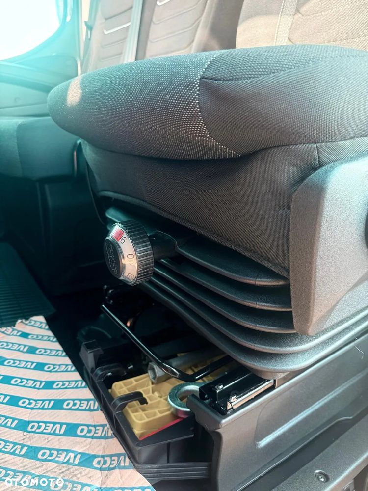 Iveco Daily 35S18 Automat - OKAZJA MAXI DŁUGOŚĆ 4680mm - 17