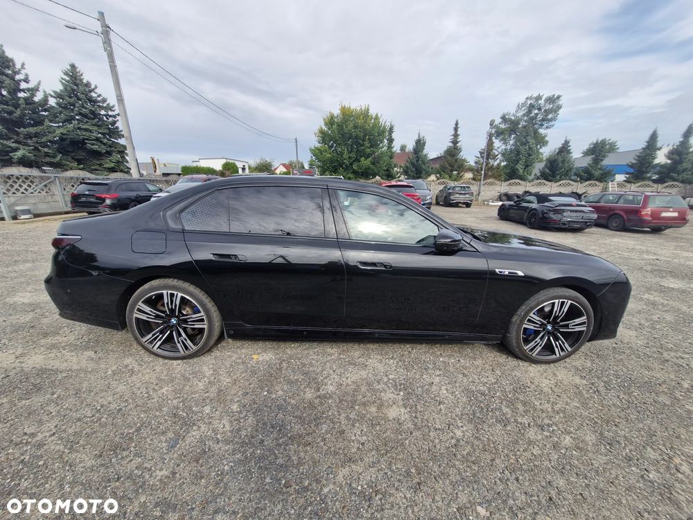 BMW i7 105.7kWh M70 xDrive - 6