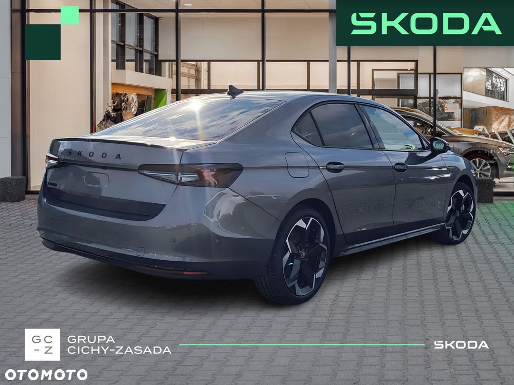 Skoda Superb 2.0 TSI Sportline DSG - 5