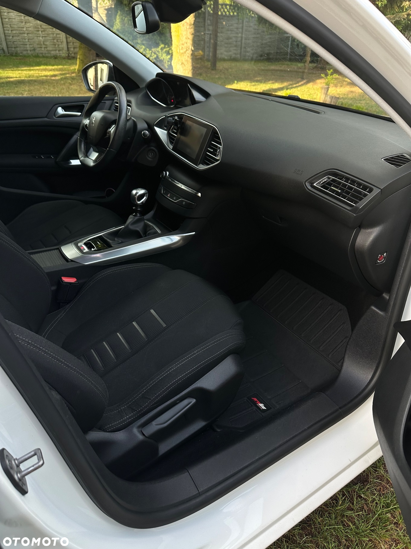 Peugeot 308 1.6 e-HDi Allure S&S - 8