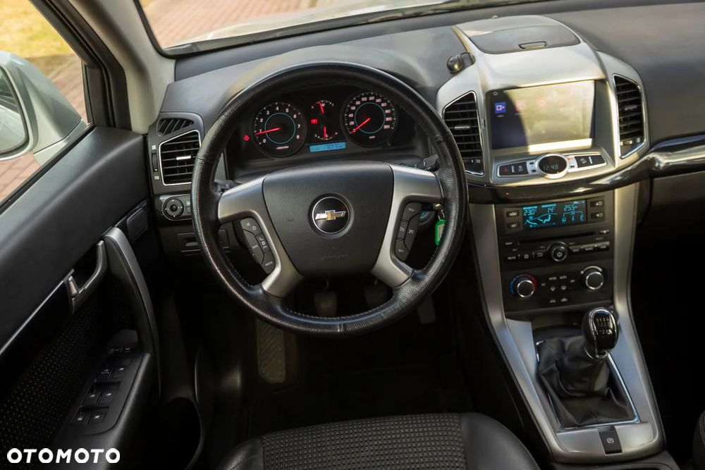Chevrolet Captiva - 22