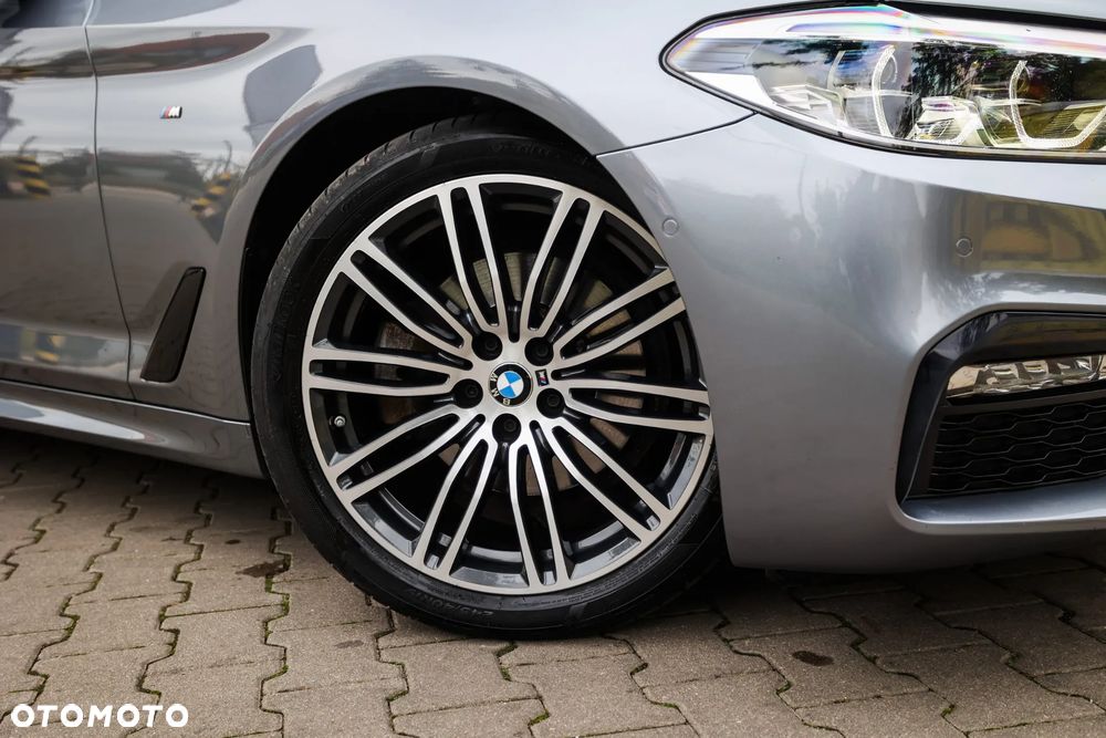 BMW Seria 5 520d M Sport Edition - 3