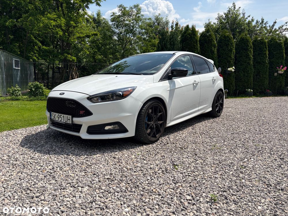 Ford Focus 2.0 EcoBoost ST-2 - 1