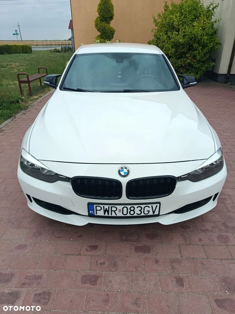 BMW Seria 3 320d Efficient Dynamics Sport Line - 8
