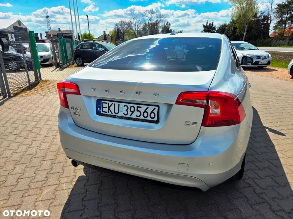 Volvo S60 D2 Drive-E Momentum - 11