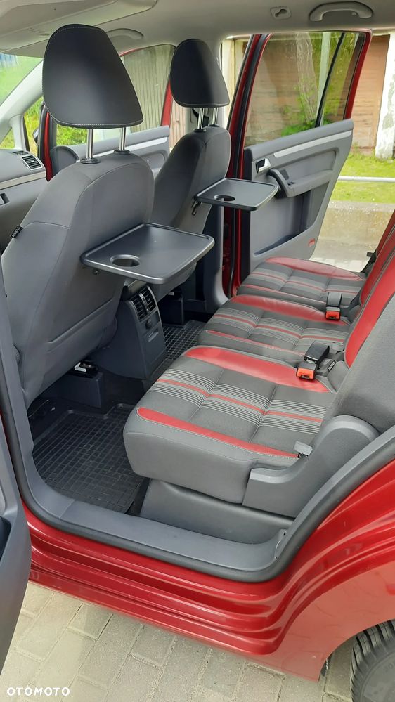 Volkswagen Touran 1.4 TSI MATCH - 15