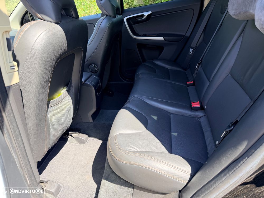 Volvo XC 60 D5 AWD Aut. Summum - 11