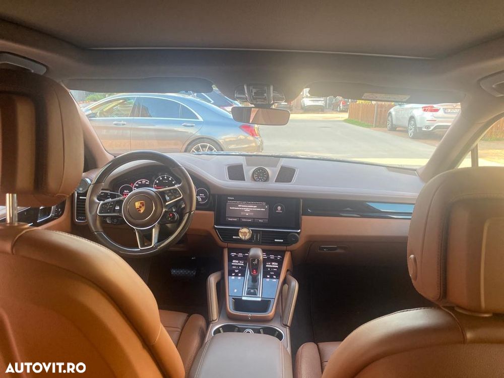 Porsche Cayenne Standard - 5