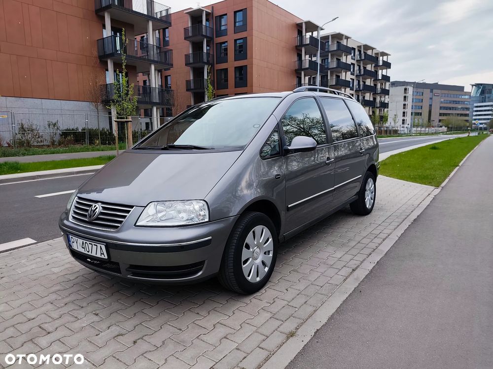 Volkswagen Sharan 1.9 TDI Automatik Exclusive Edition - 6