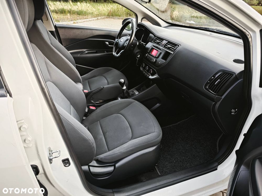 Kia Rio 1.2 M - 21