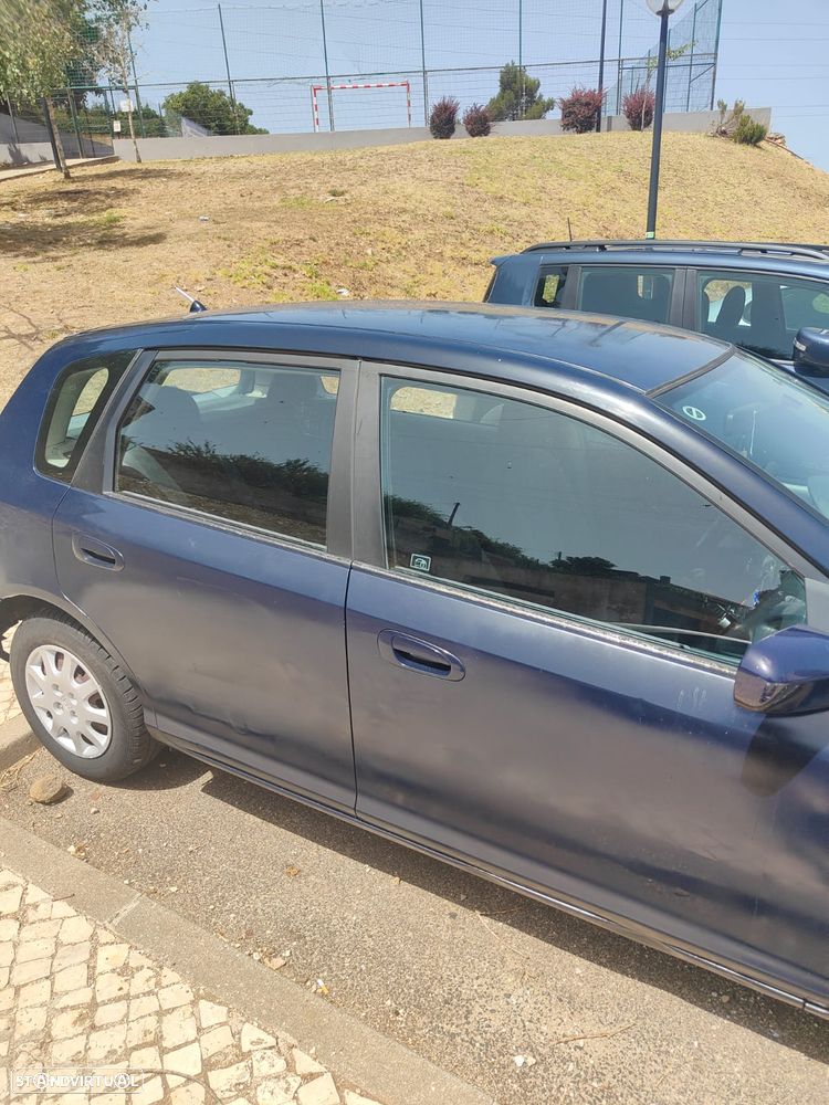 Honda Civic 1.4i S - 4