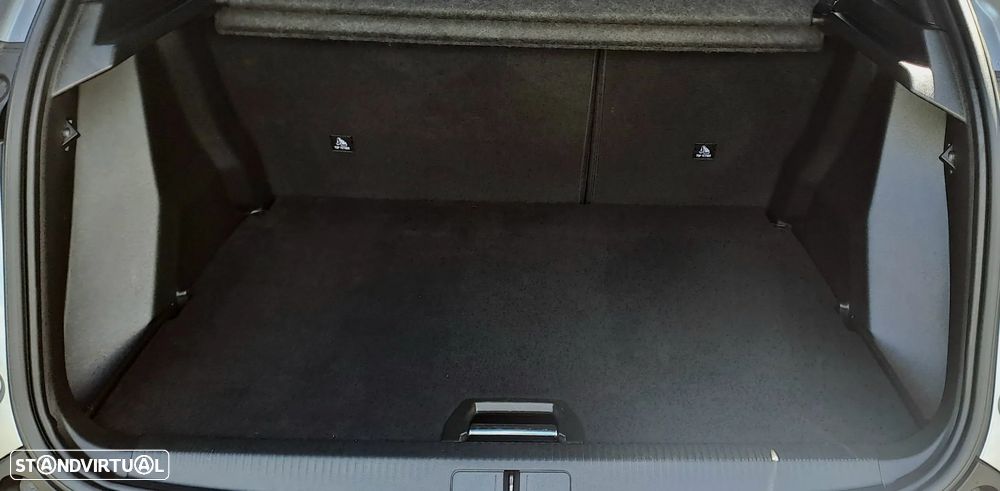 Peugeot e-2008 50 kWh Allure Pack - 38