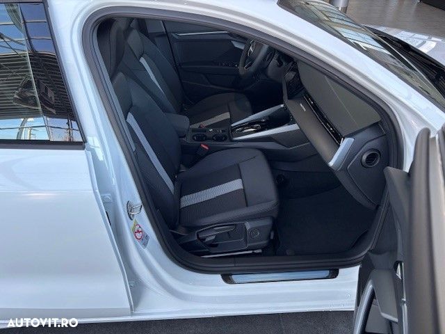 Audi A3 35 TFSI S tronic MHEV Basic - 12