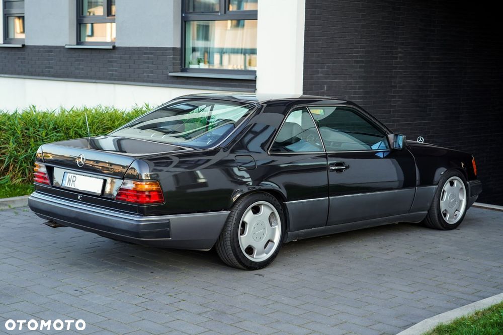 Mercedes-Benz W124 (1984-1993) - 22