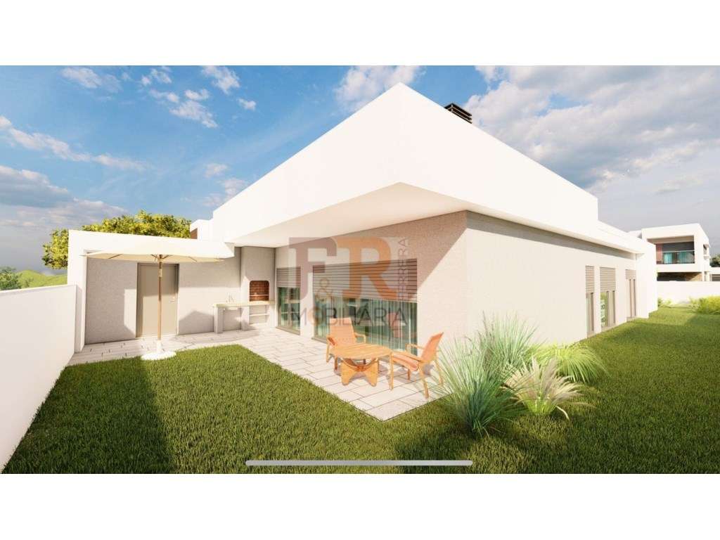 Moradia T4 com Garagem. FERNÃO FERRO - Grande imagem: 2/28