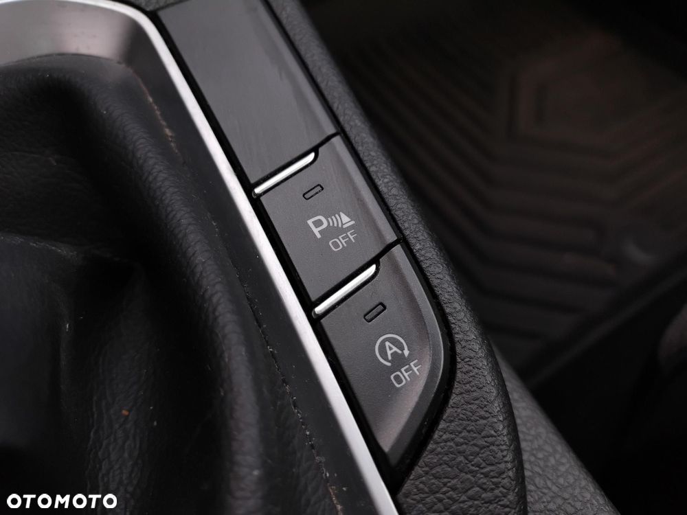 Hyundai i30 1.4 Comfort - 17