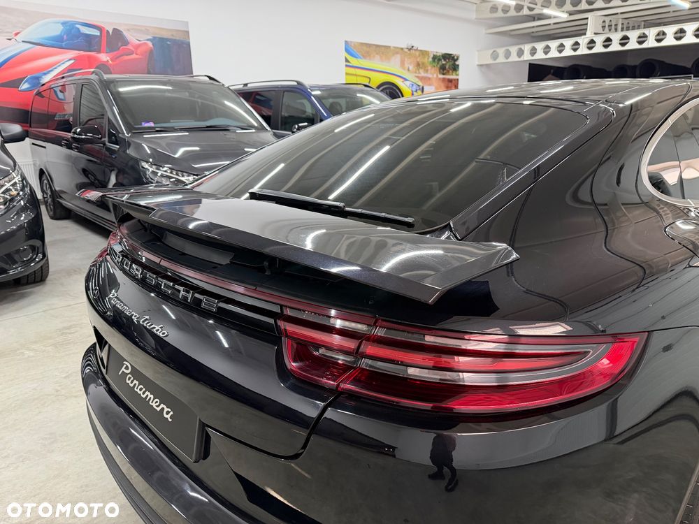 Porsche Panamera Turbo - 17