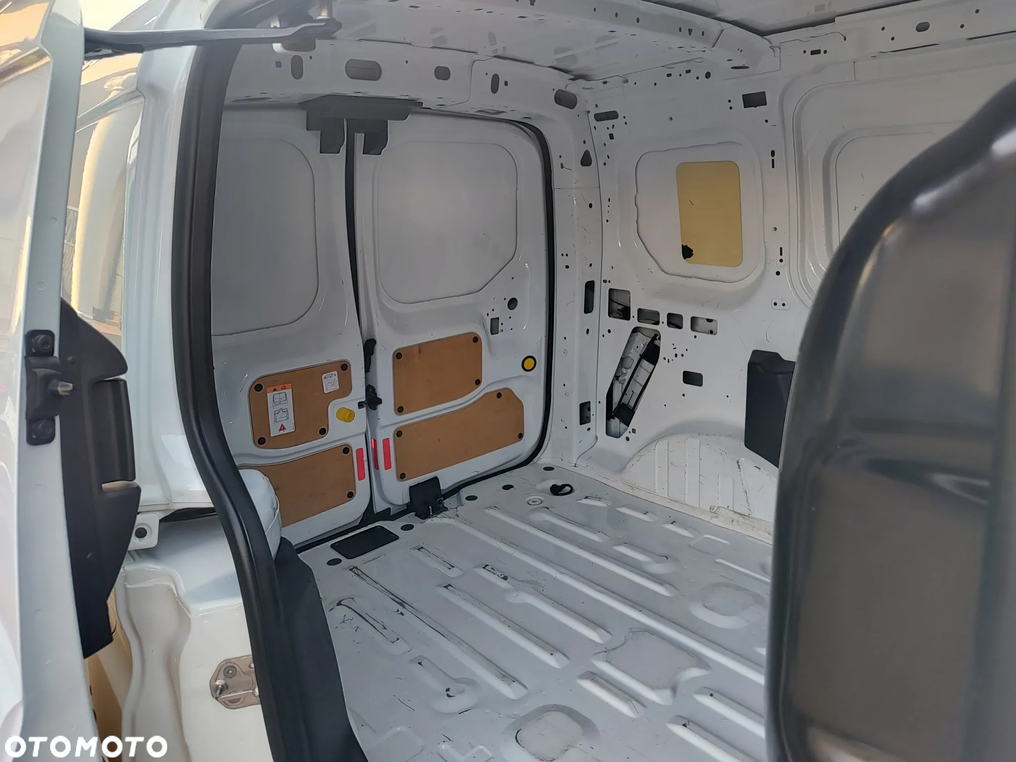 Ford Connect - 18