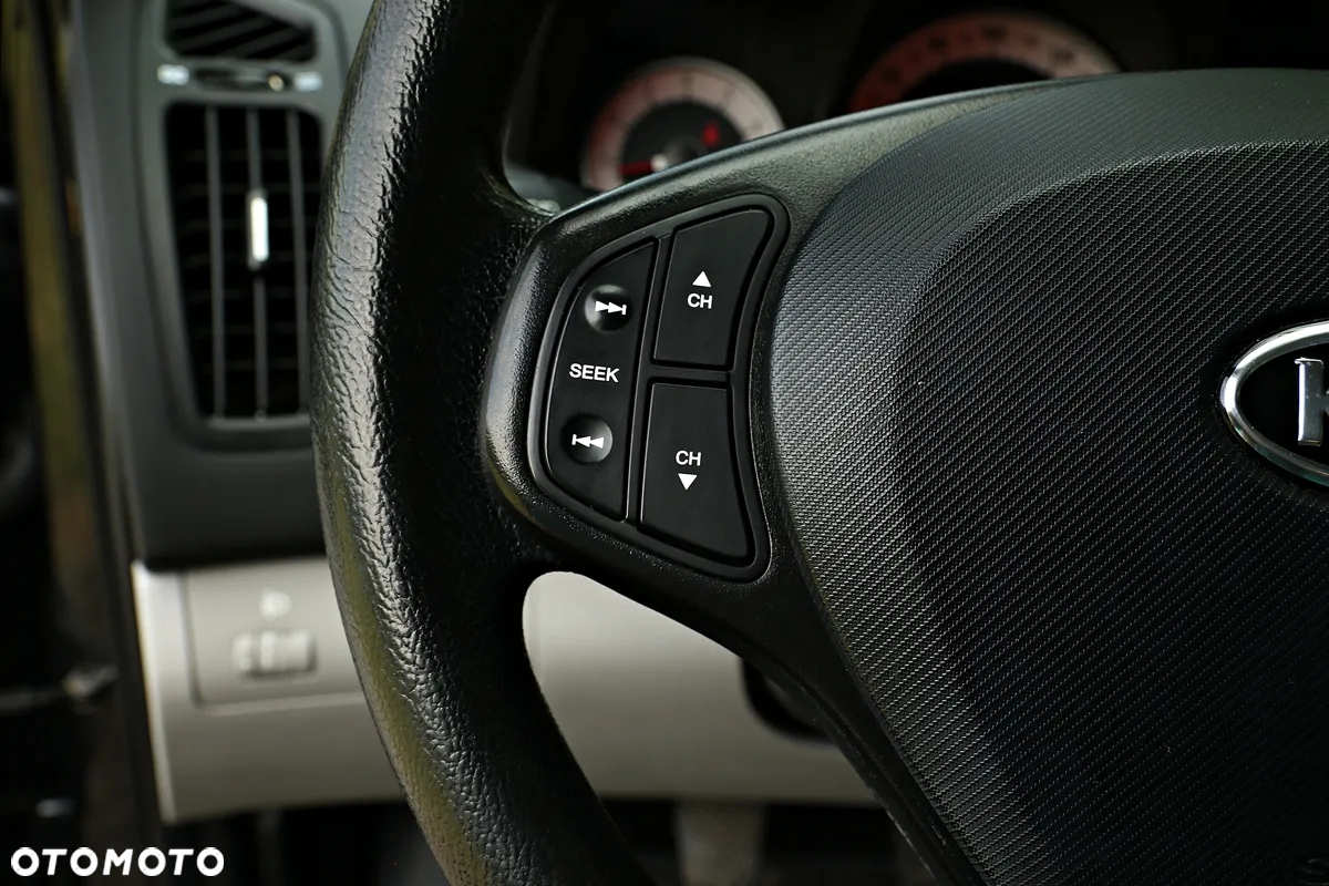 Kia Ceed - 36