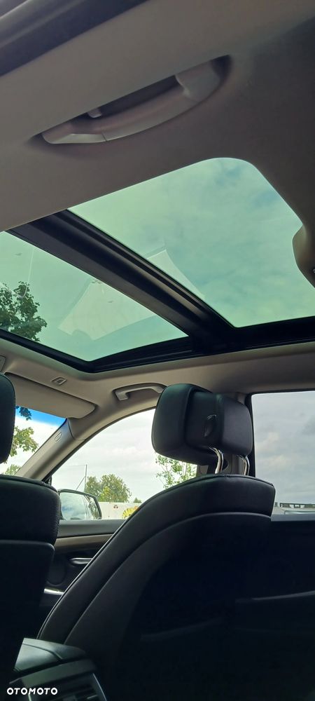 BMW Seria 5 530d xDrive - 13