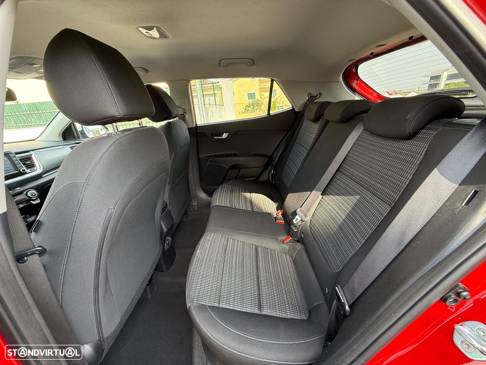 Kia Stonic 1.0 T-GDI 100 OPF Dream-Team Edition - 17