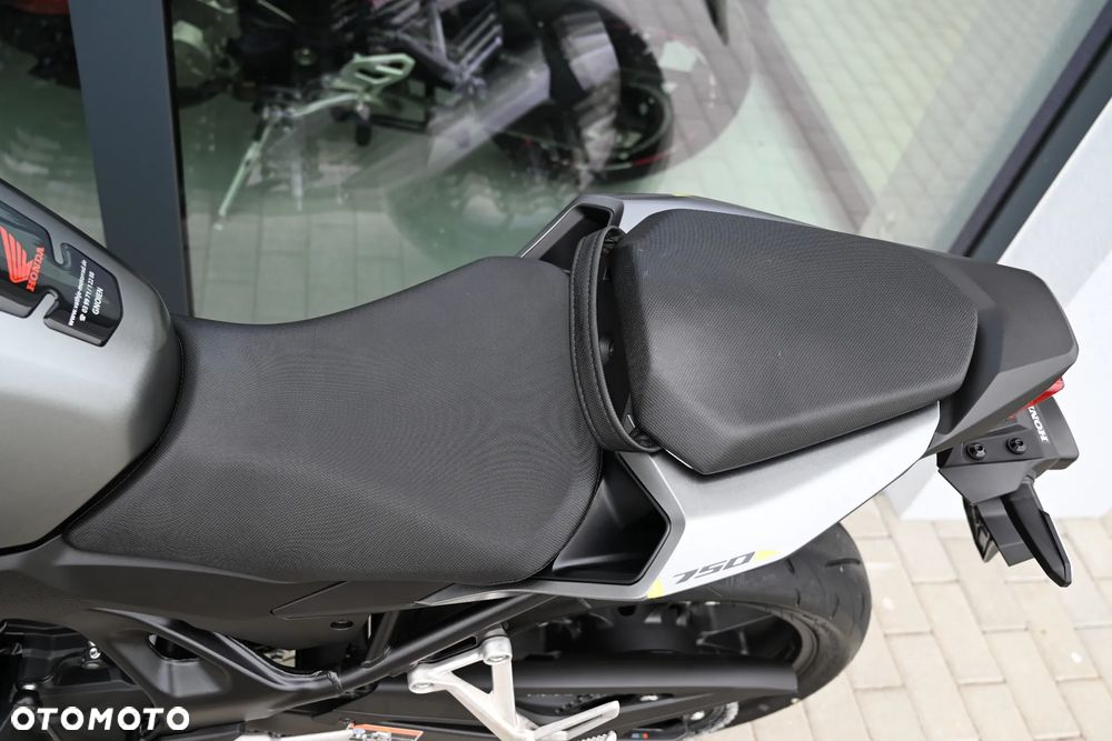Honda Hornet - 15