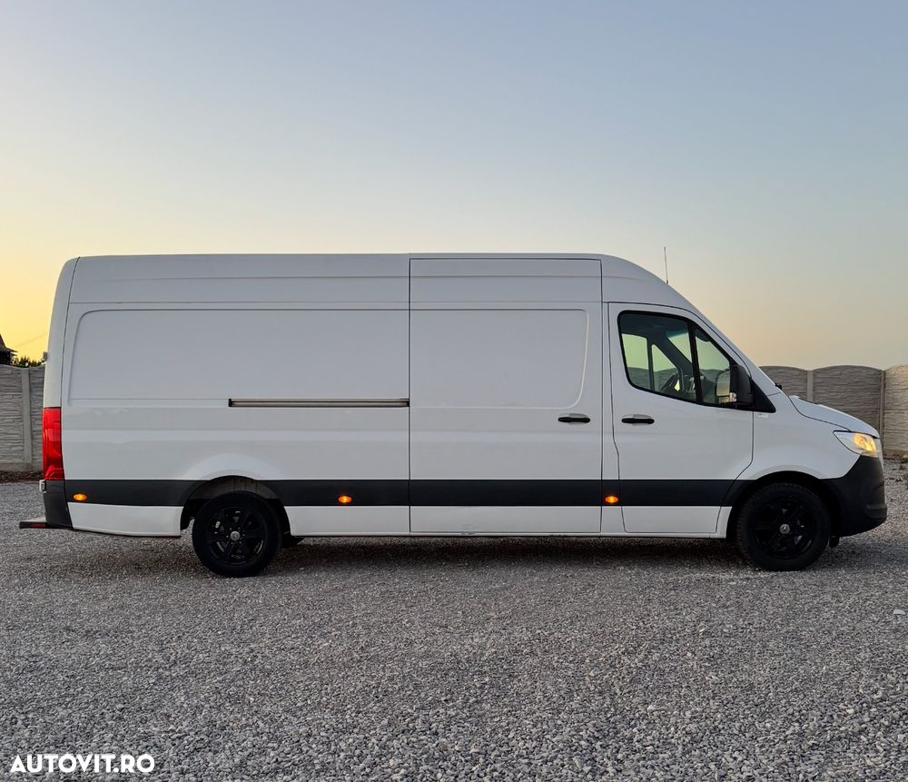Mercedes-Benz Sprinter - 15