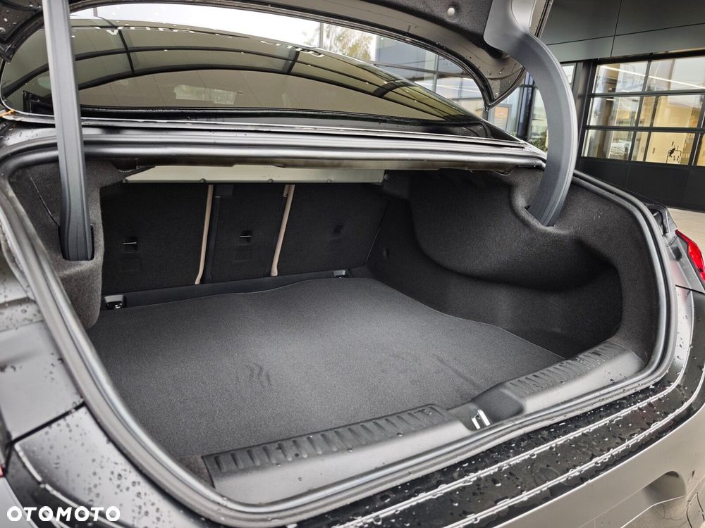 Mercedes-Benz CLA - 32