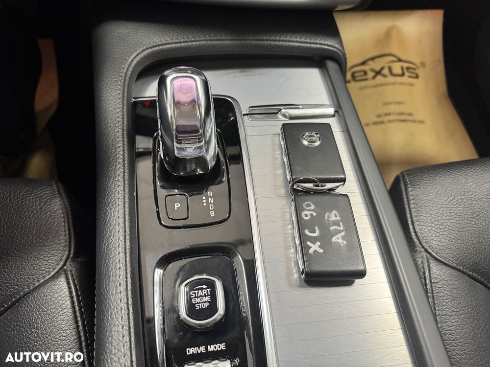 Volvo XC 90 T8 AWD Twin Engine Geartronic Momentum - 36