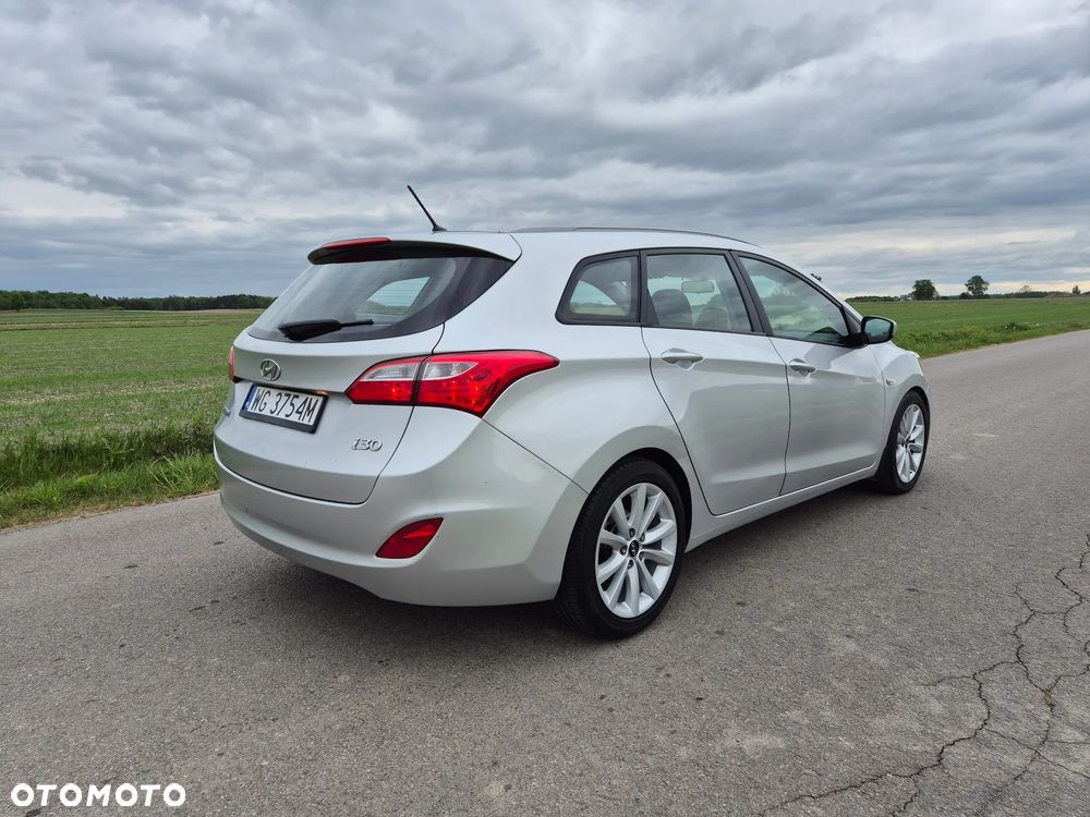 Hyundai i30 1.6 CRDi Comfort - 4