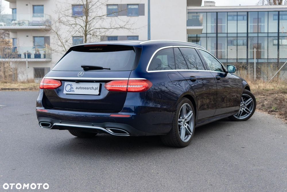 Mercedes-Benz Klasa E 220 d 4Matic 9G-TRONIC AMG Line - 5