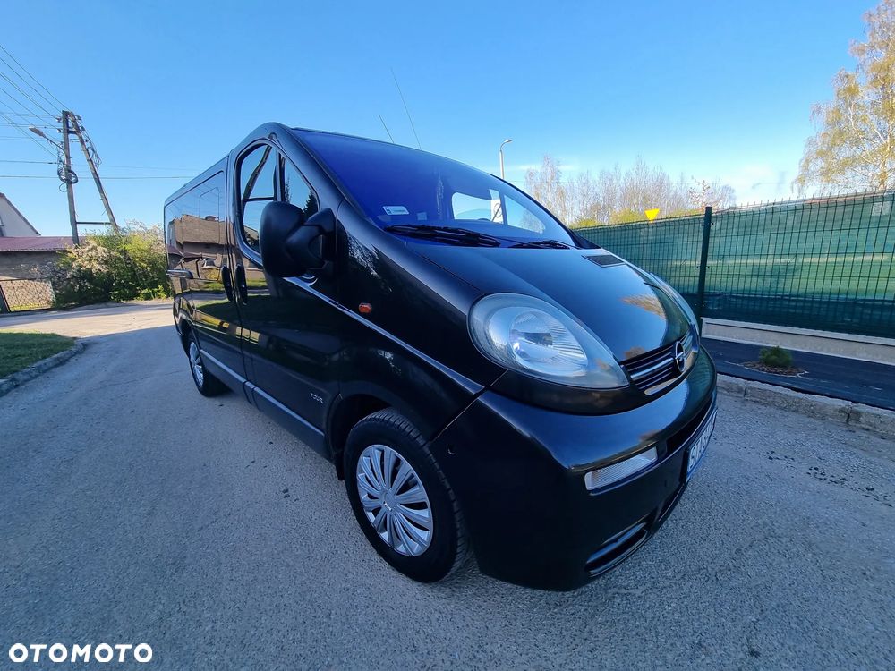 Opel Vivaro Tour - 9
