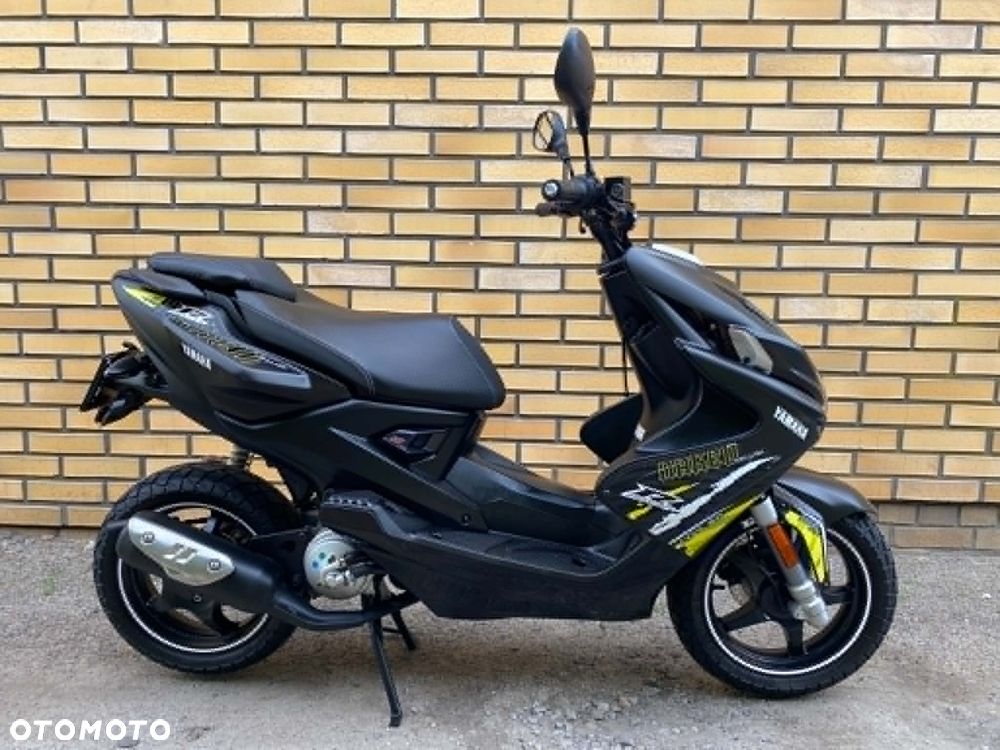 Yamaha Aerox - 4