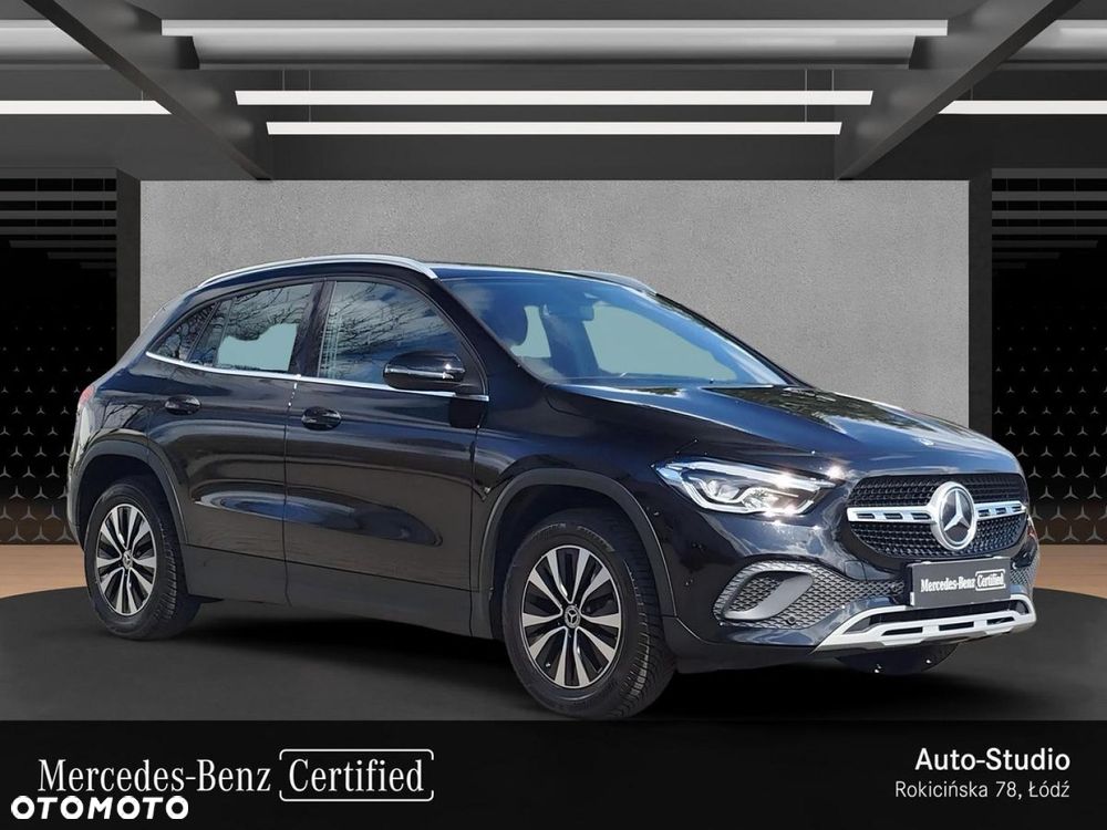 Mercedes-Benz GLA - 9