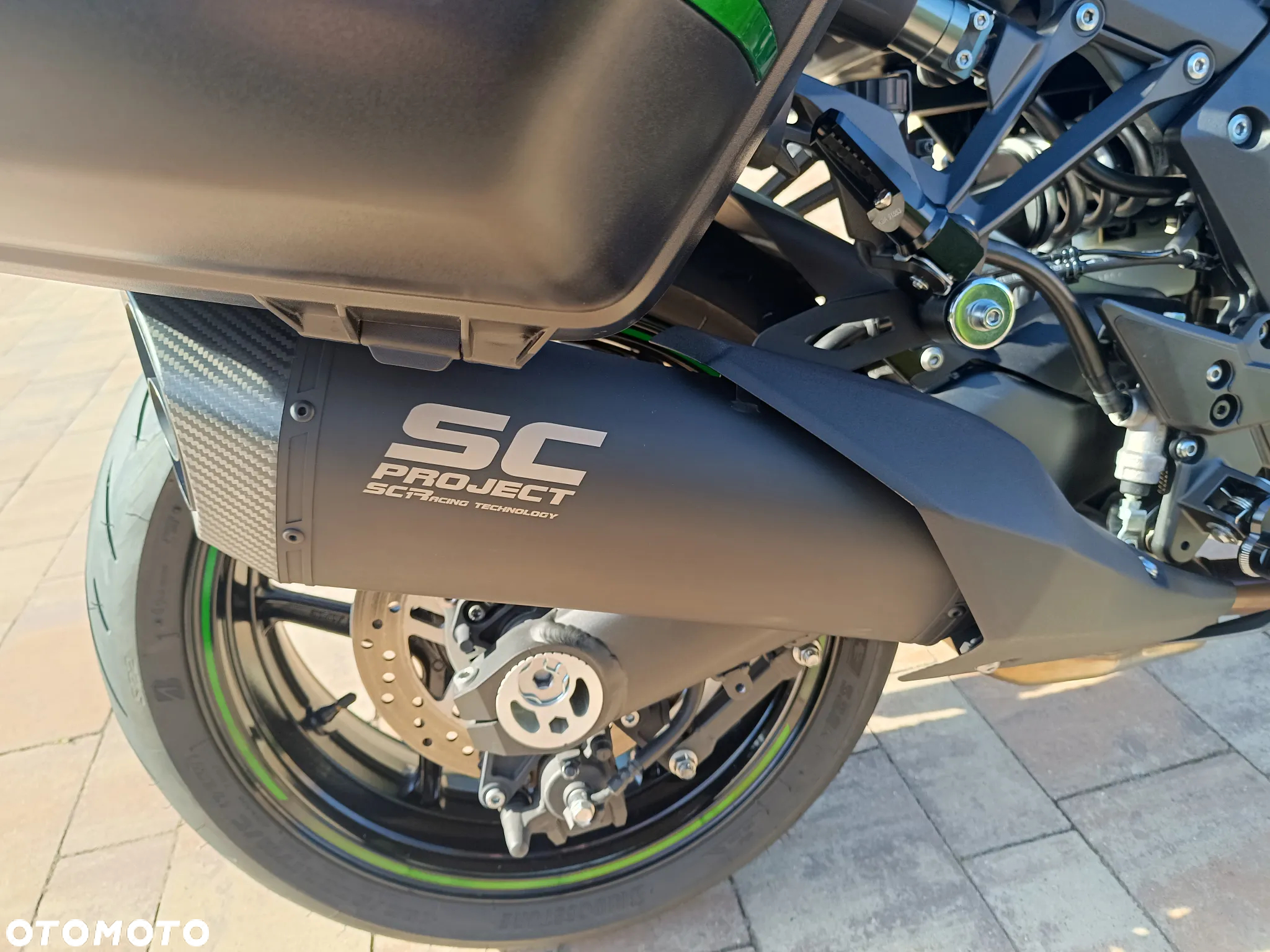 Kawasaki Ninja 1000 SX - 24