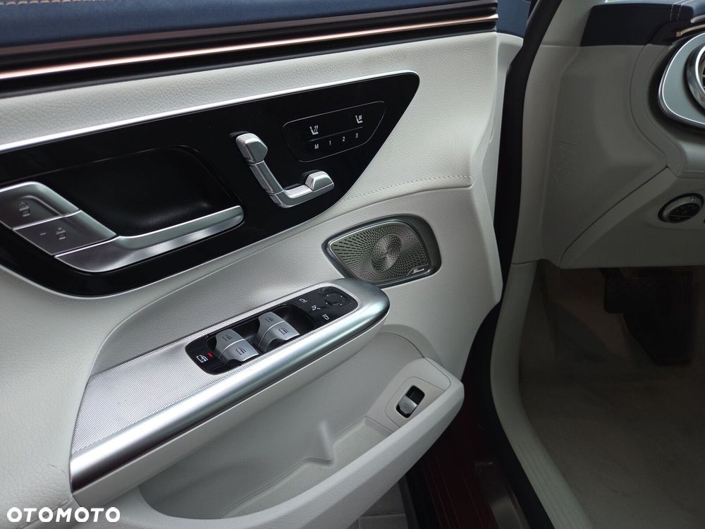 Mercedes-Benz EQE 300 90.5kWh AMG Line - 11