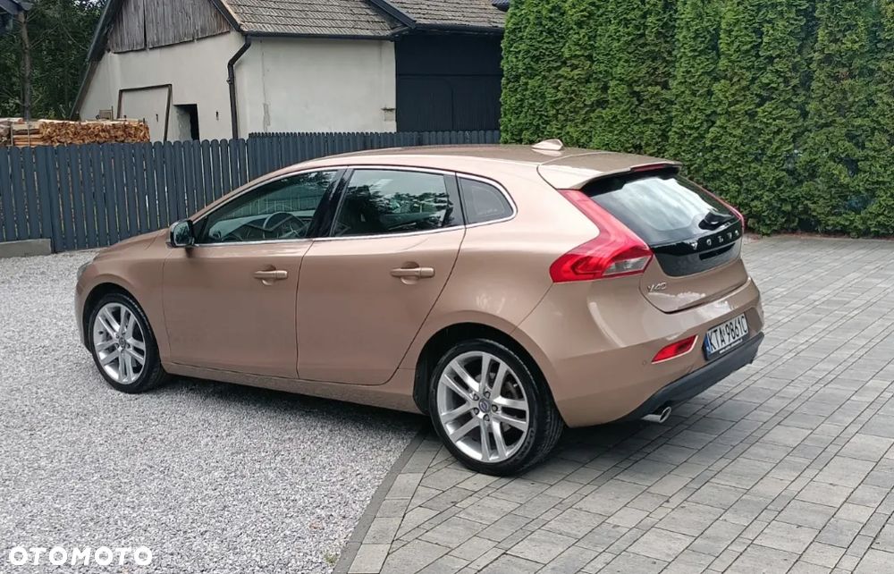 Volvo V40 D4 Summum - 3