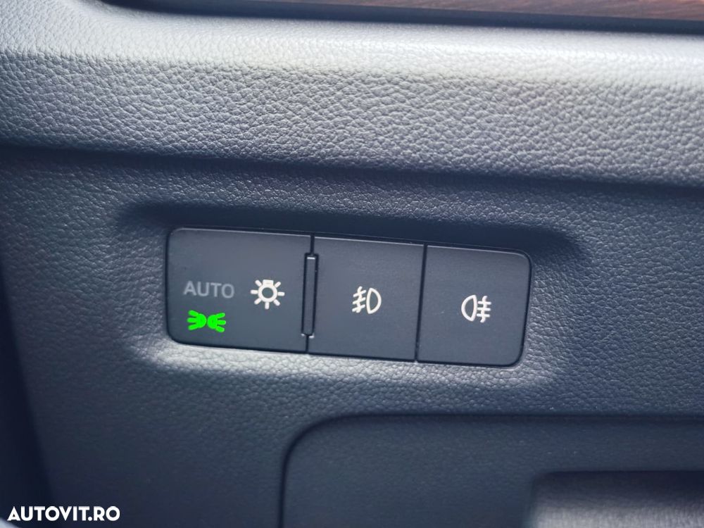 Skoda Octavia 2.0 TDI DSG 4X4 Scout - 24