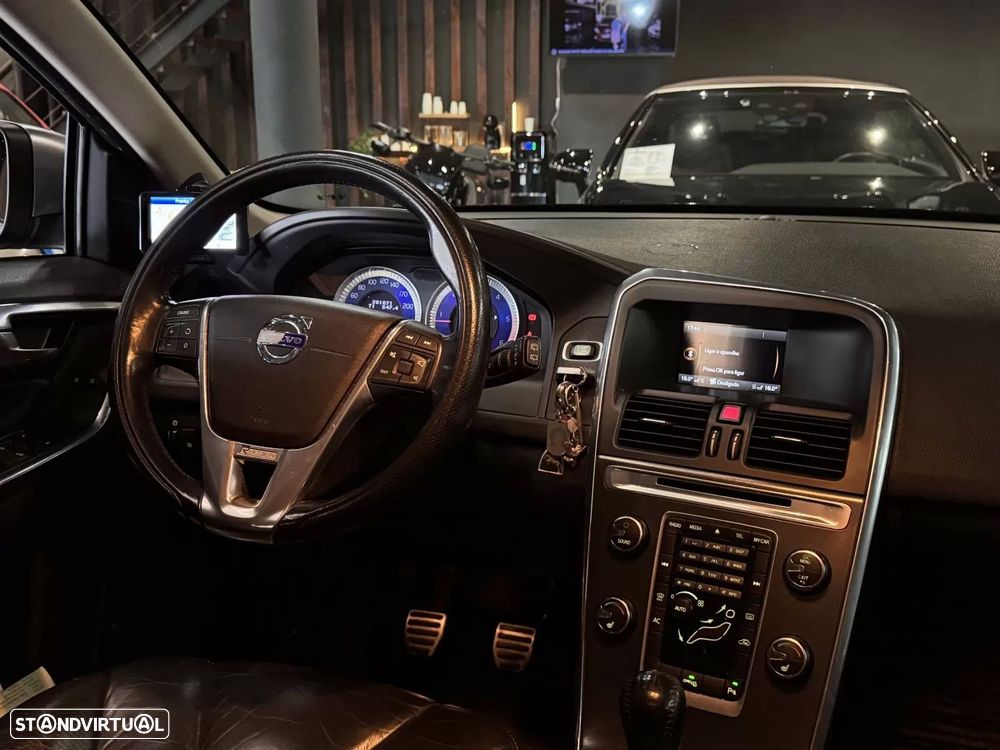 Volvo XC 60 2.0 D4 R-Design Start/Stop - 20