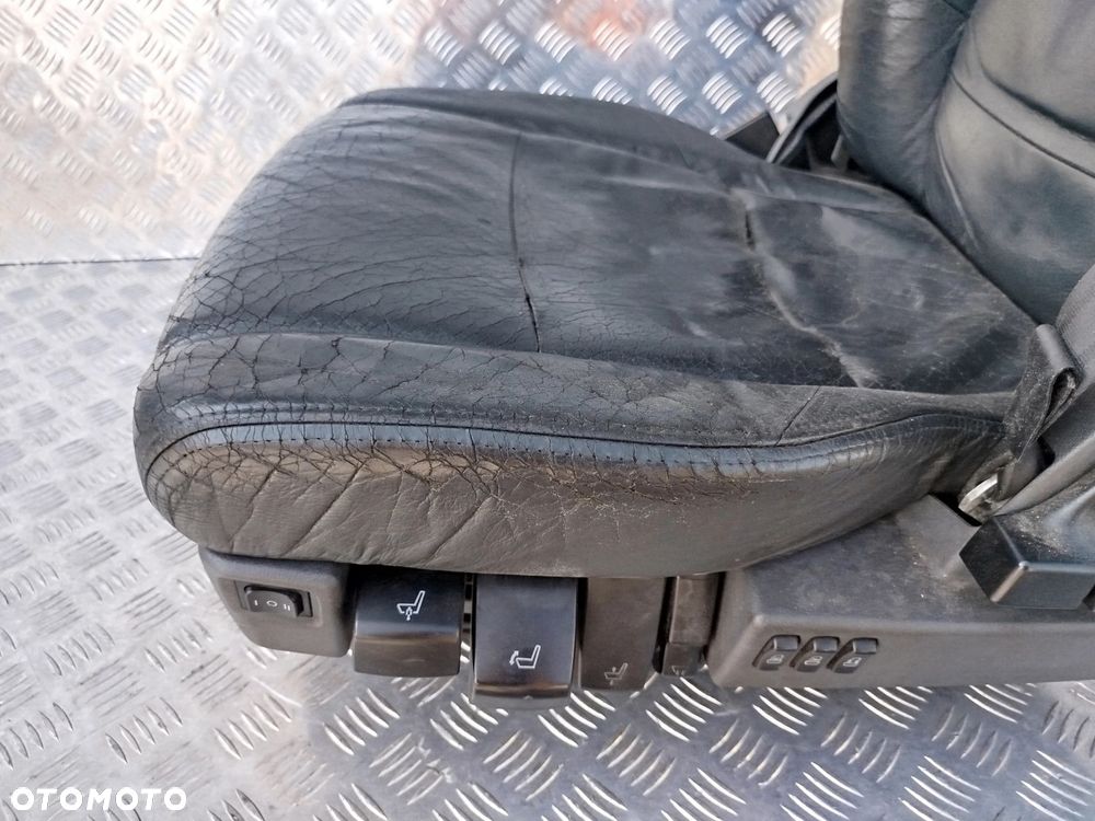 FOTEL KIEROWCY LOTNIK SKÓRA SCANIA R - 5