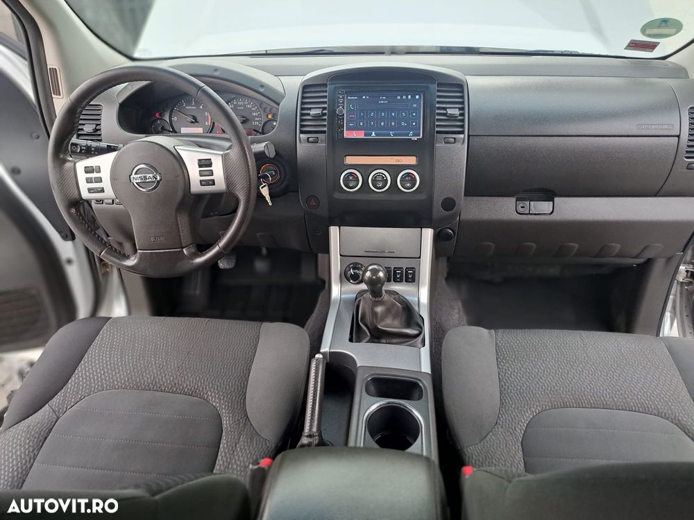 Nissan Navara 2.5 dCi DPF 4X4 Double Cab LE - 14