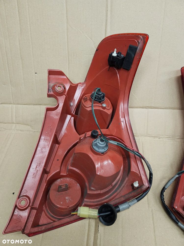 Suzuki Swift MK6 IV lampa tył tylna prawa lewa - 3