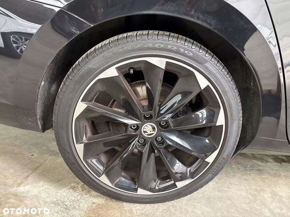 Skoda Superb 2.0 TDI 4x4 DSG Sportline - 11