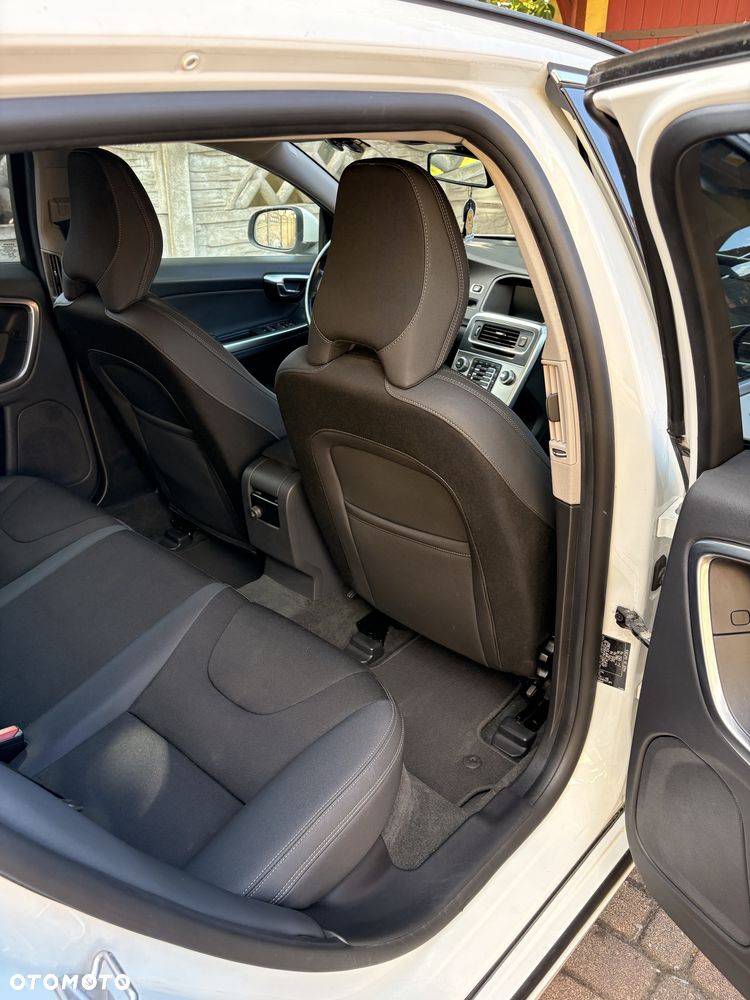 Volvo V60 - 2