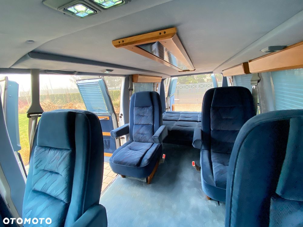 Chevrolet Chevy Van - 21