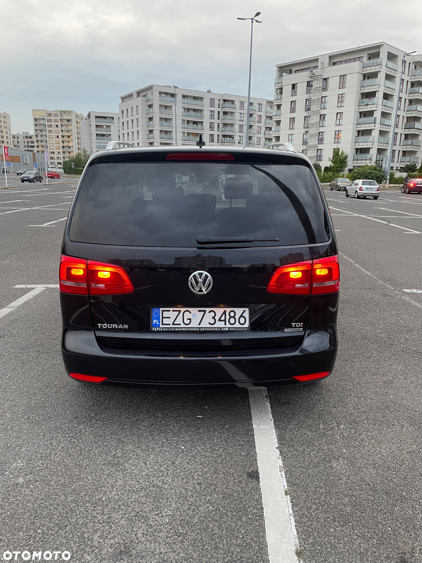 Volkswagen Touran 1.6 TDI DPF Comfortline DSG - 4