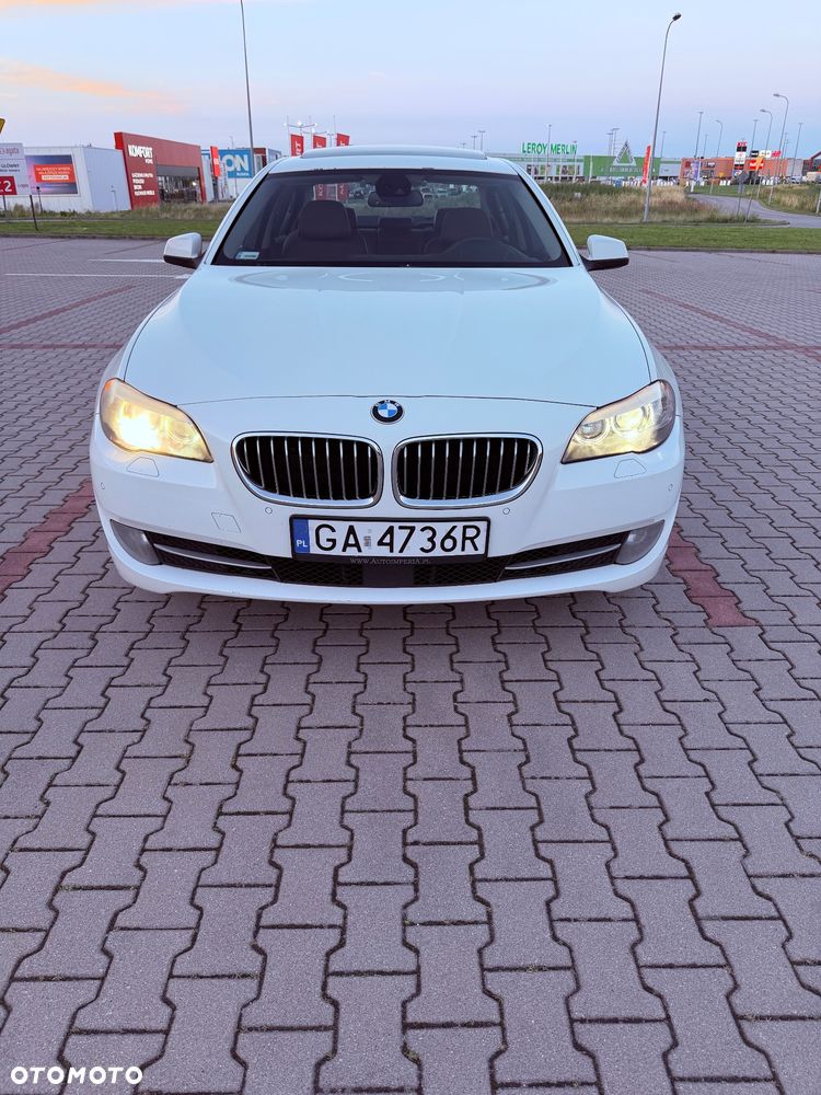 BMW Seria 5 530d xDrive Luxury Line - 2